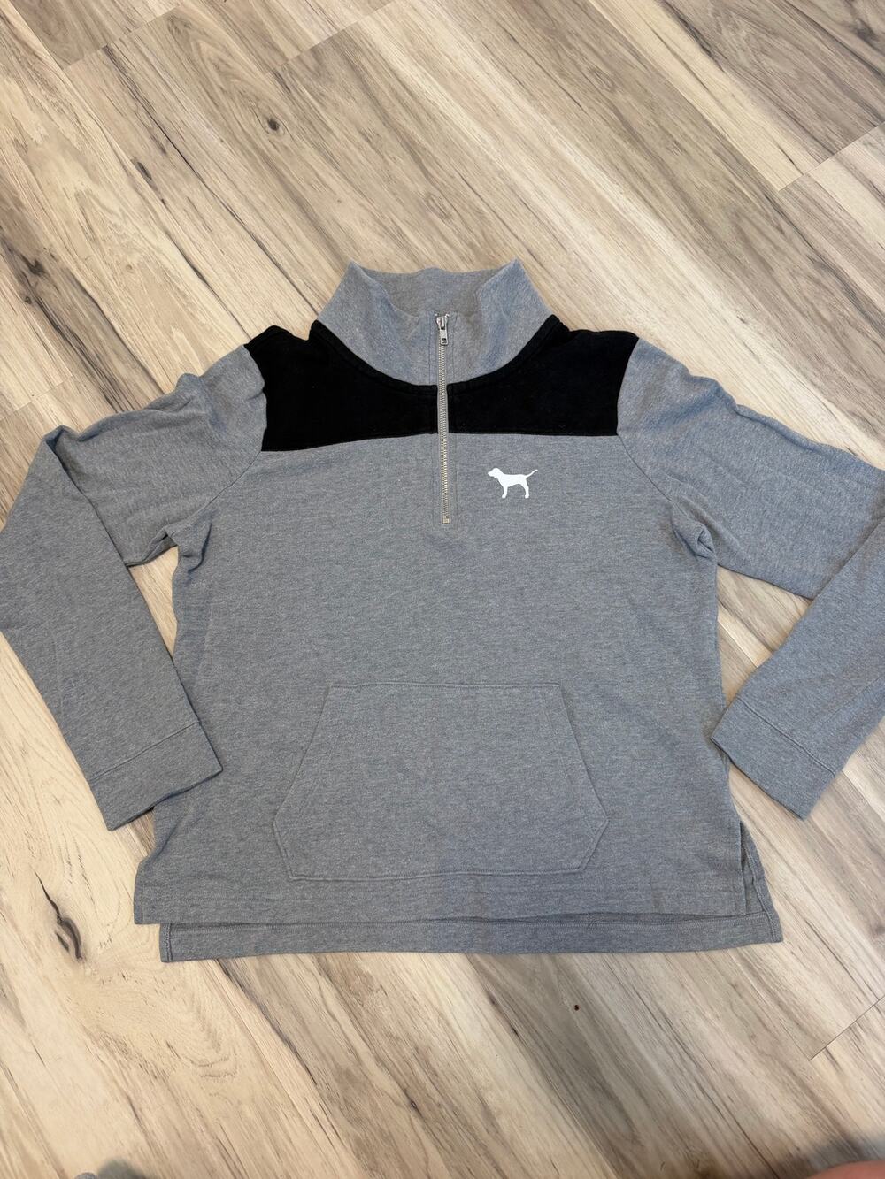 Pink Victoria's Secret Womens M Gray Long Sleeve 1/4 Zip Pullover Sweatshirt